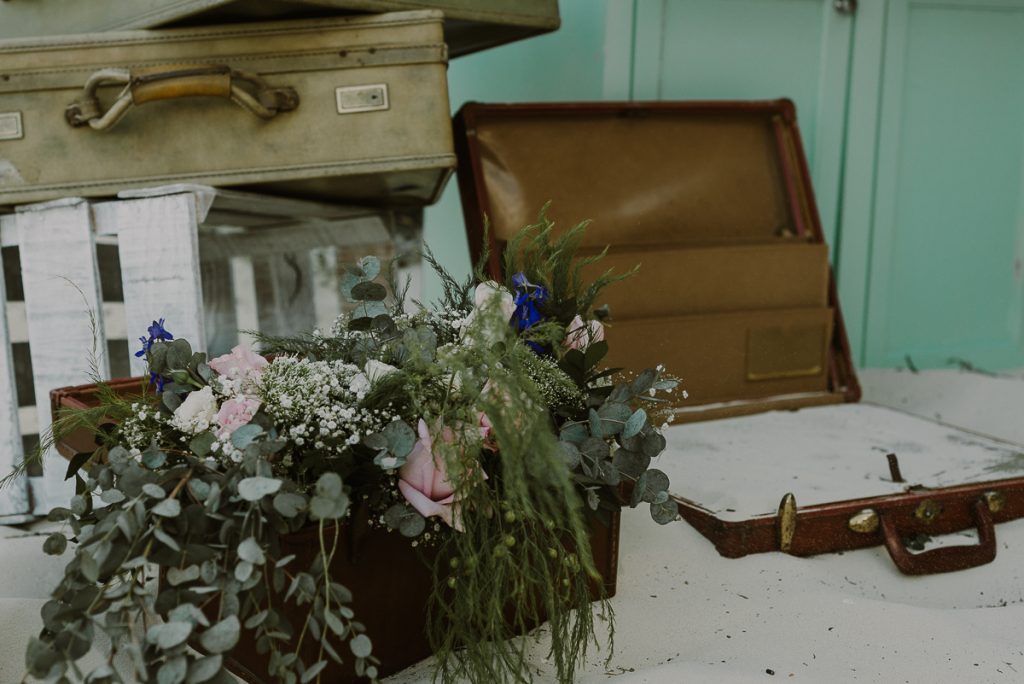 Whimsical destination wedding details at Jardin del Mar, Riviera Maya, mexico. Caro Navarro Photography