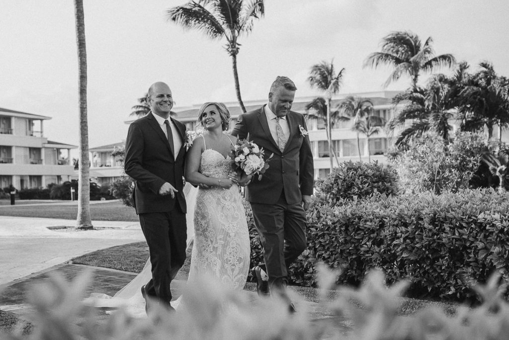 Here comes the bride. Moon Palace Nizuc Cancun Wedding by Caro Navarro Photography