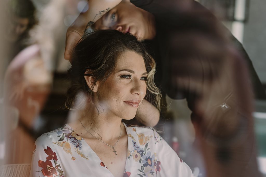 Bride getting ready at Heritage Fairmont Mayakoba. Caro Navarro Photography