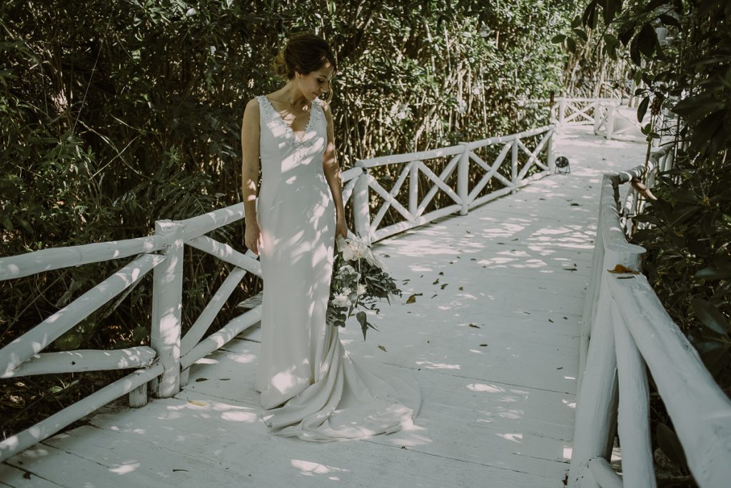 Boho bride portraits at Banyan Tree Mayakoba, Mexico by Caro Navarro Photography