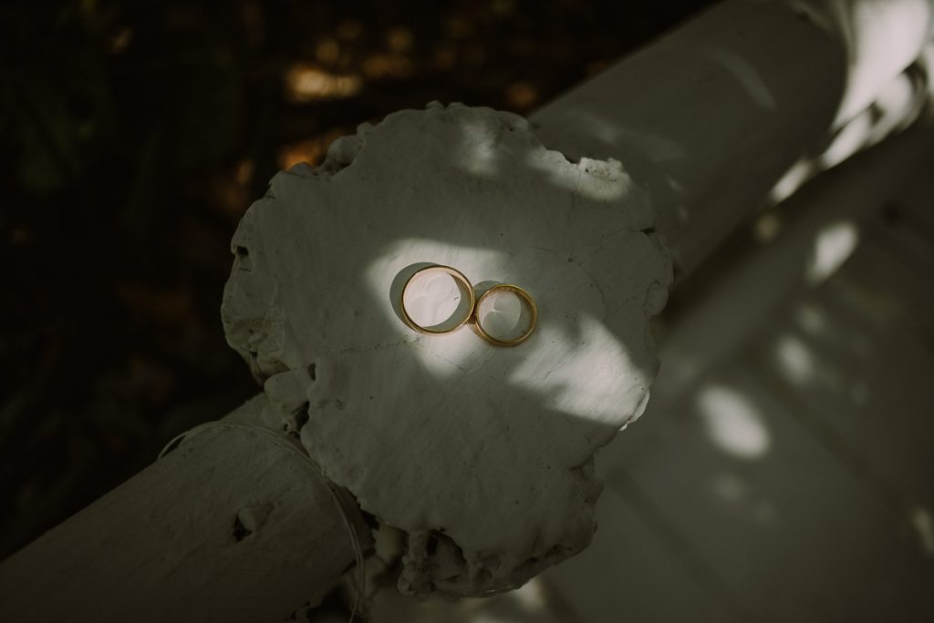 Wedding rings at Banyan Tree Mayakoba, Mexico. Caro Navarro Photography