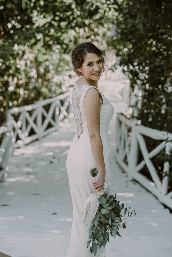 Bride portraits at Banyan Tree Mayakoba, Mexico by Caro Navarro Photography