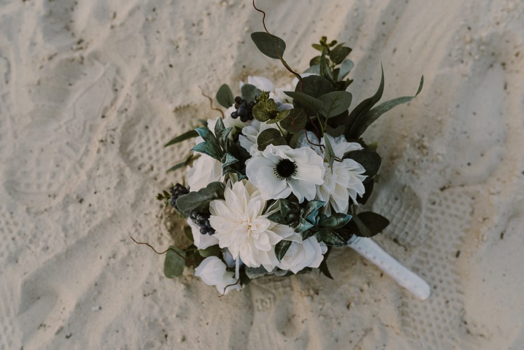 Bridal bouquet at Moon Palace Nizuc Cancun Wedding by Caro Navarro Photography