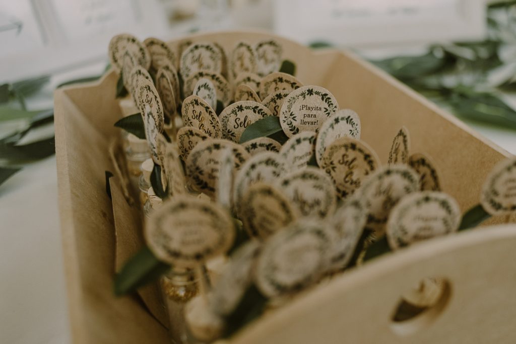 Wedding eco gifts at Playa del Carmen Green Wedding by Caro Navarro Photography