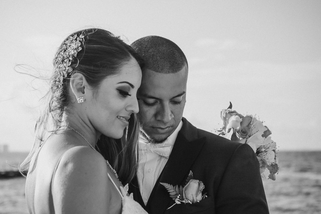 Bride and groom black and white portraits. Riu Caribe destination wedding by Caro Navarro Photography