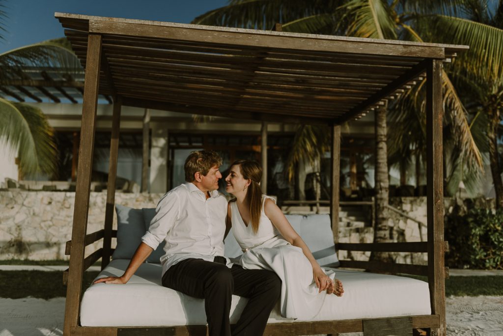 Beach trash the dress session at INTERCONTINENTAL PRESIDENTE COZUMEL RESORT SPA by Caro Navarro Photography