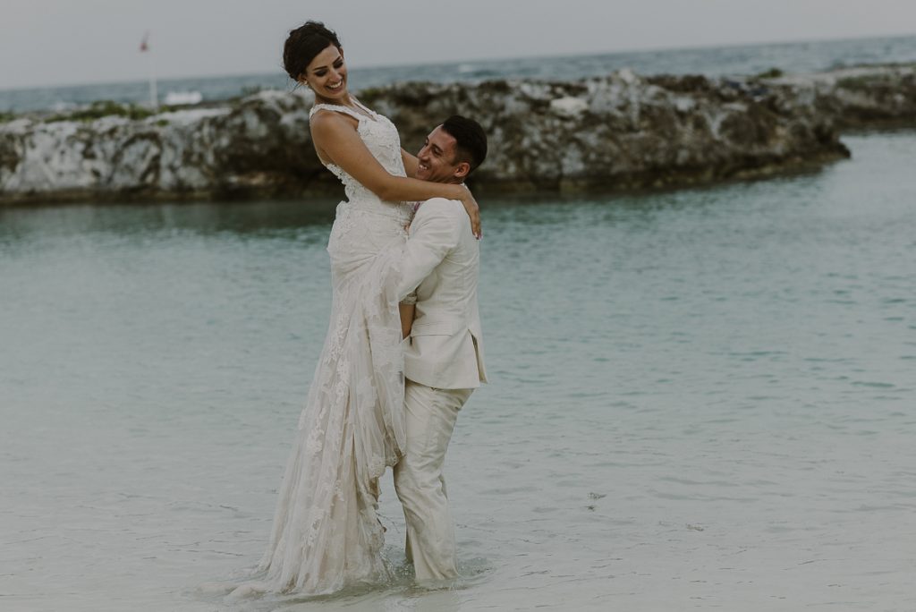 Hard Rock Riviera Maya beach trash the Dress Session in Mexico by Caro Navarro Photography