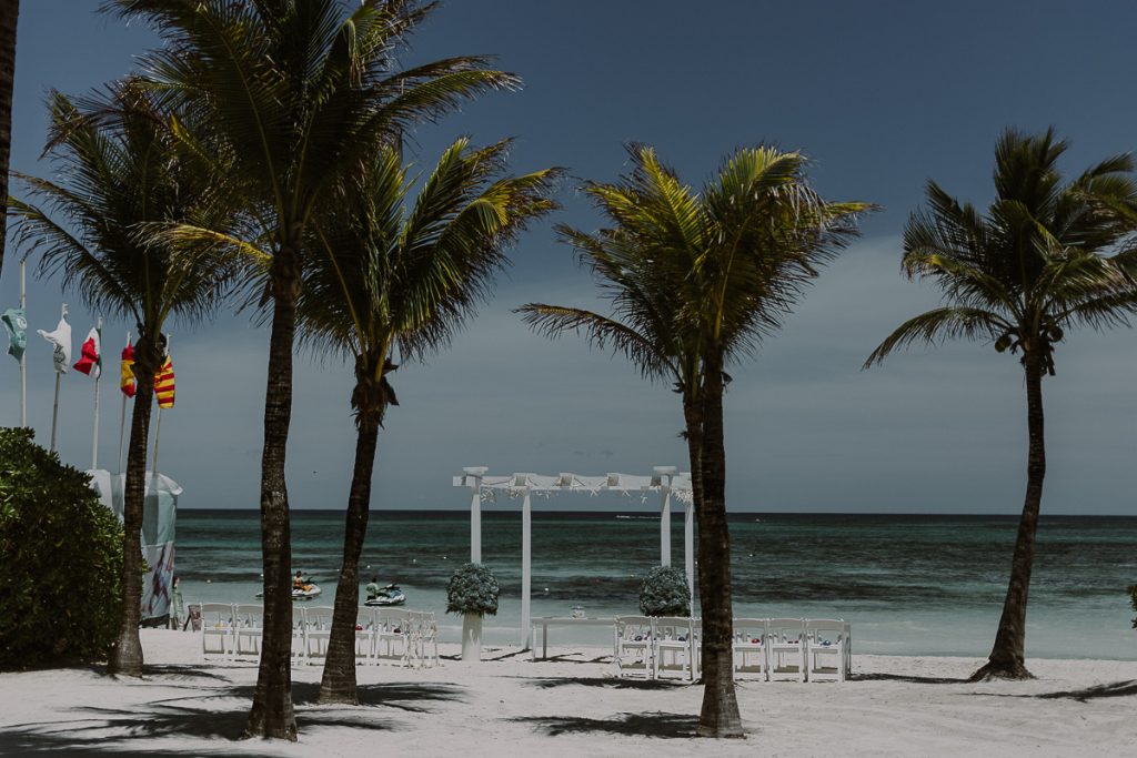 Grand Palladium Riviera Maya Beach Wedding in Mexico. Caro Navarro Photography