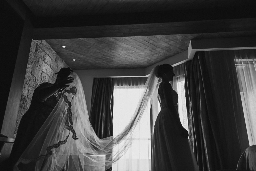 Black and white wedding veil shot at Glam Hard Rock Riviera Maya, Mexico. Caro Navarro Photography
