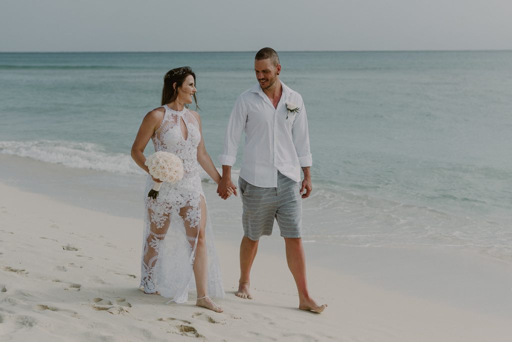 Royal Hideaway Playacar beach elopement in Mexico by Caro Navarro Photography