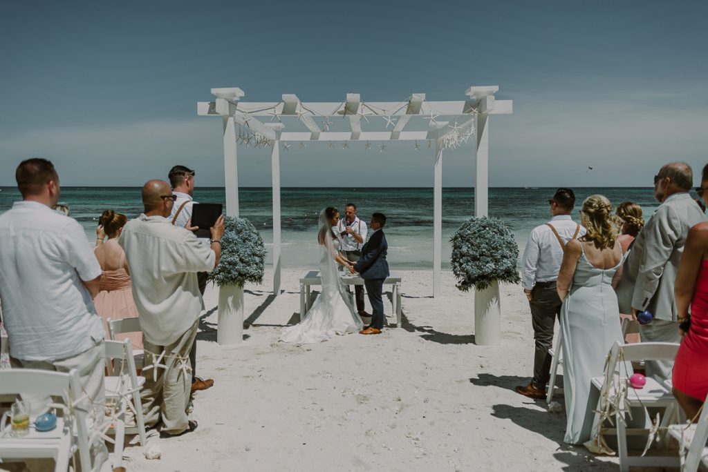 Grand Palladium Riviera Maya LGBT Wedding in Mexico. Caro Navarro Photography