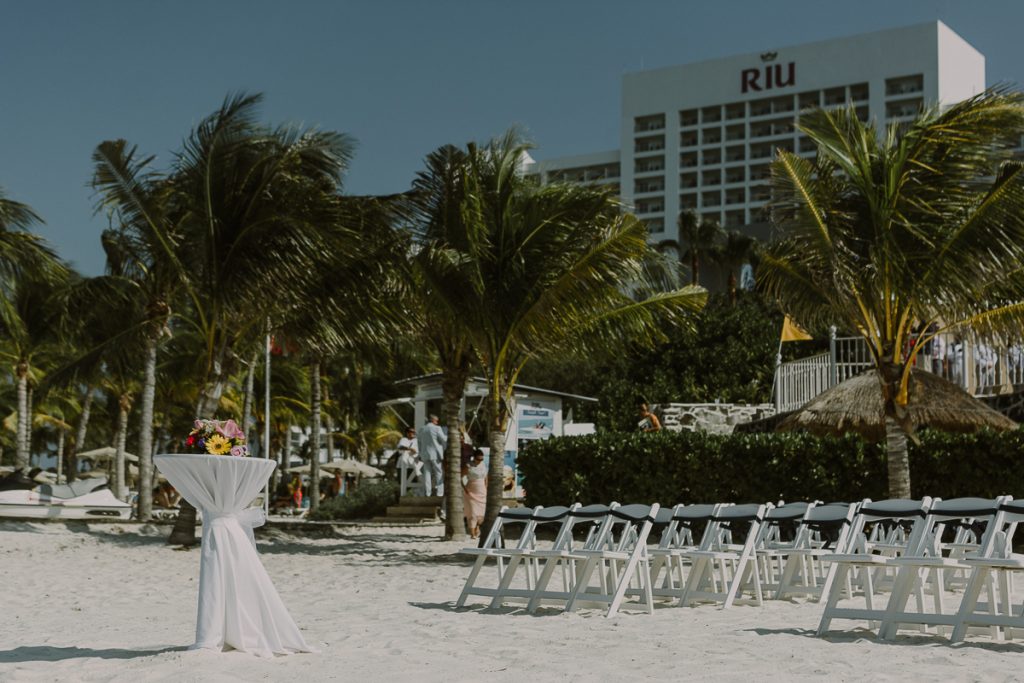 Riu Caribe Cancun Beach Destination Wedding by Caro Navarro Photography