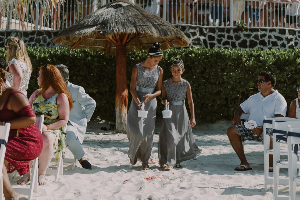 Flower girls at Riu Caribe Cancun Destination Wedding by Caro Navarro Photography