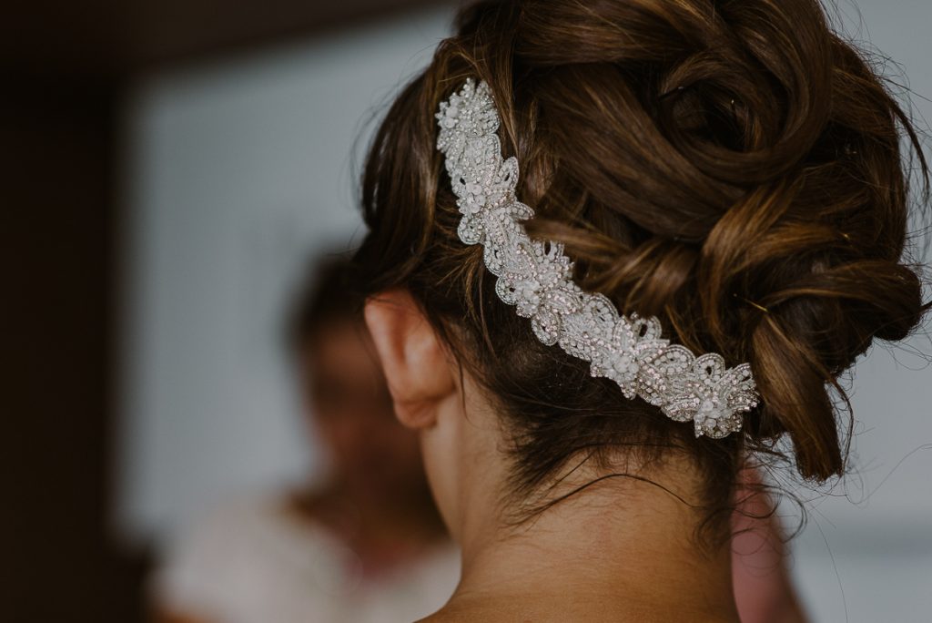 Bridal headpiece at Glam Hard Rock Riviera Maya Destination Wedding, mexico. Caro Navarro Photography