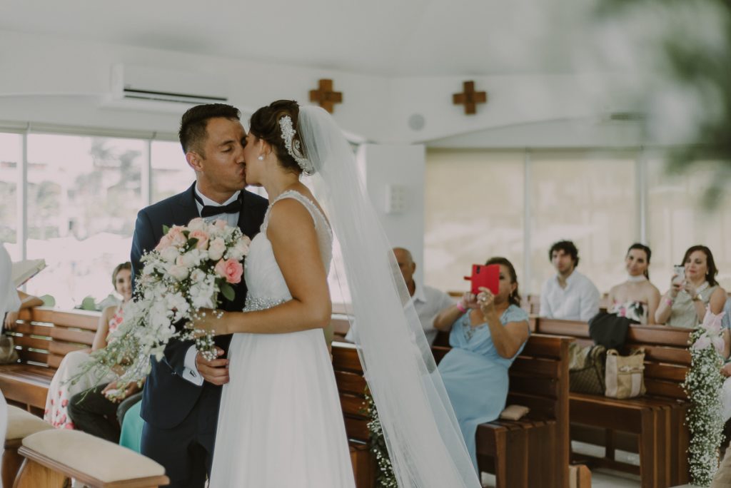 Glam Hard Rock Riviera Maya Destination Wedding. Caro Navarro Photography