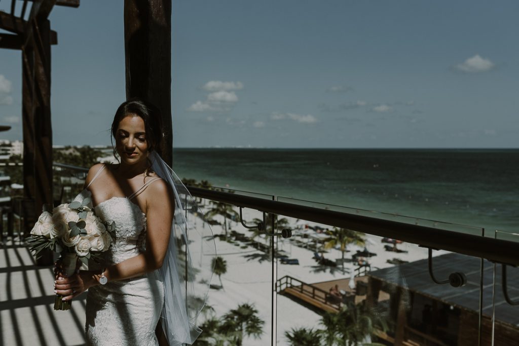 Destination bride at Royalton Riviera Cancun, Mexico. Caro Navarro Wedding Photography