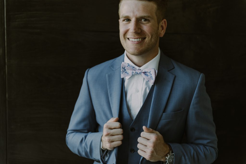 Groom portraits at Royalton Riviera Cancun Wedding. Caro Navarro Photography