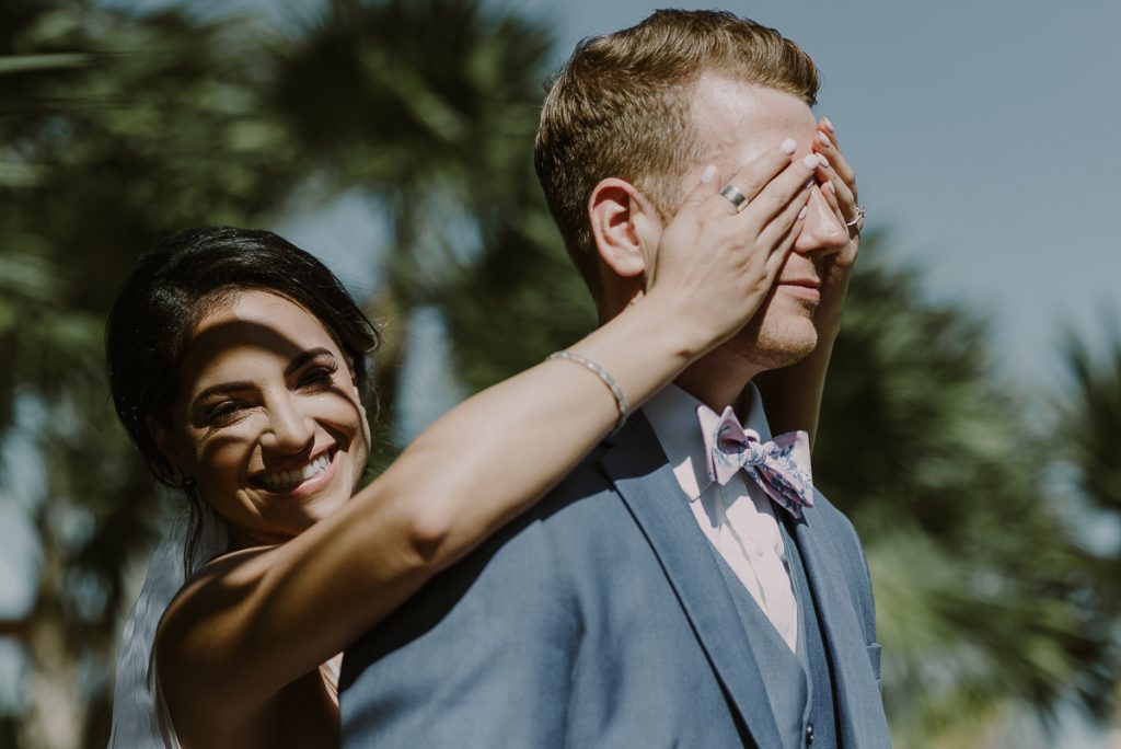 Bride surprises groom with a first look. Royalton Riviera Cancun Wedding. Caro Navarro Photography