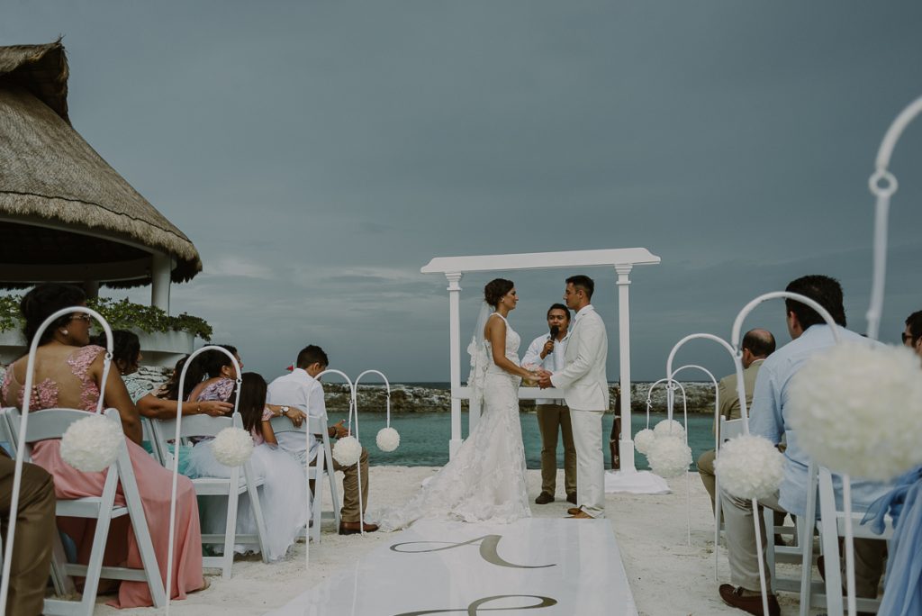 White Hard Rock Riviera Maya Beach Destination Wedding. Caro Navarro Photography